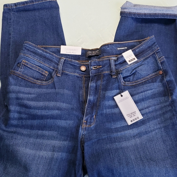 Judy Blue slim cut boyfriend jeans 16W - Picture 2 of 8